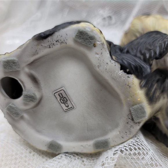 Vintage Yorkshire Terrier Porcelain Figurine Dog Figurine Yorkie 7" Tall - Picture 8 of 9